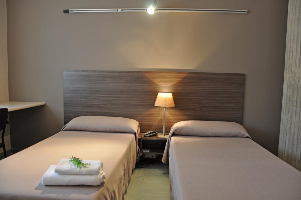 巴塞罗那 Residencia D'Investigadors旅舍 外观 照片
